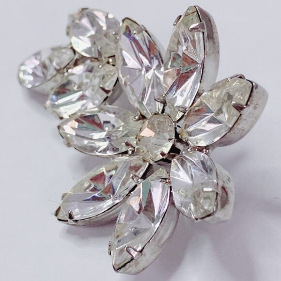 VTG 1950s Brooch Rhinestone Floral Spray Mid Century Sparkling Silver Tone Pin - Picture 4 of 10
